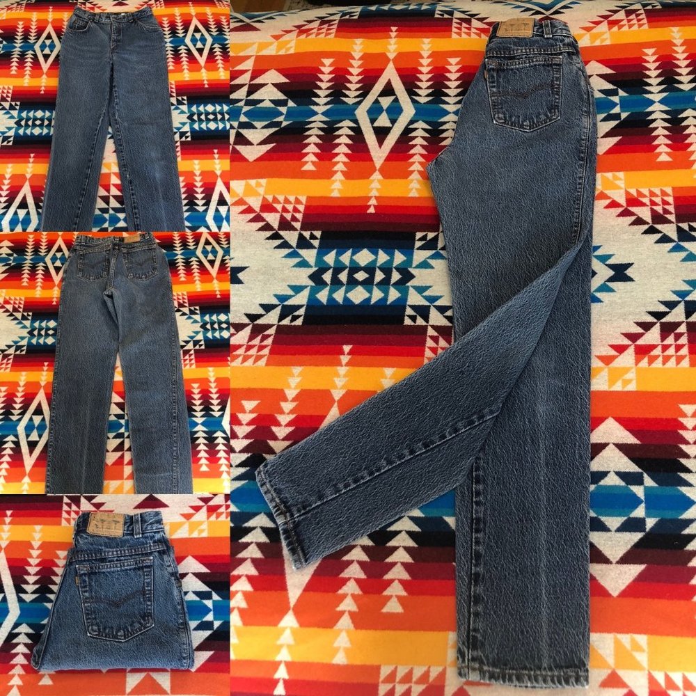 High wasted Levi jeans